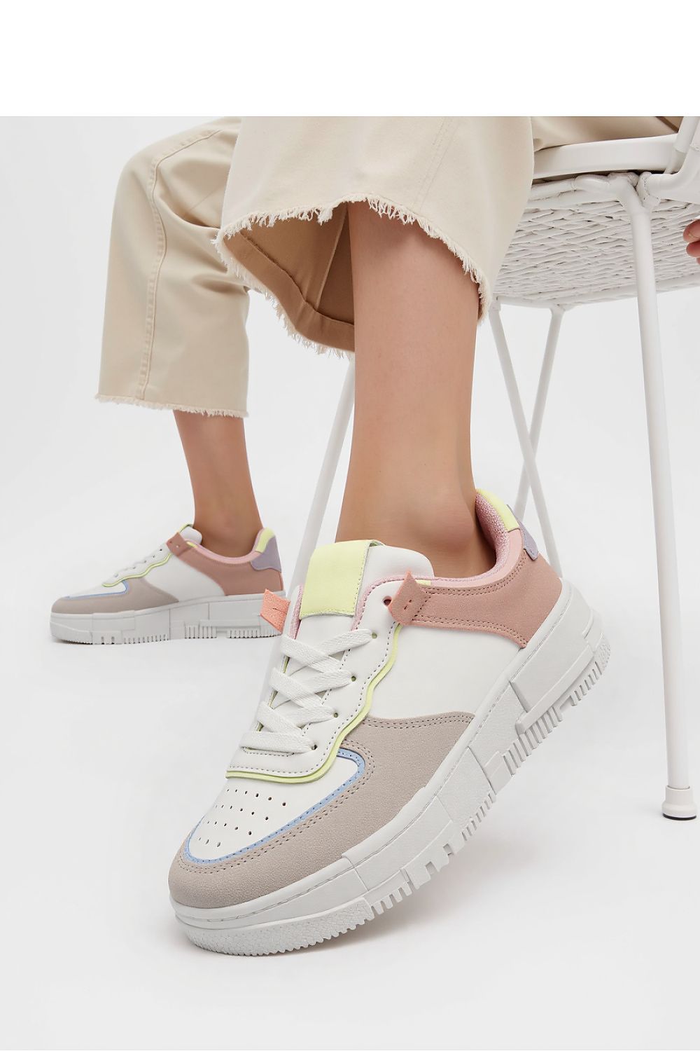 Sport Shoes model 210182 Inello