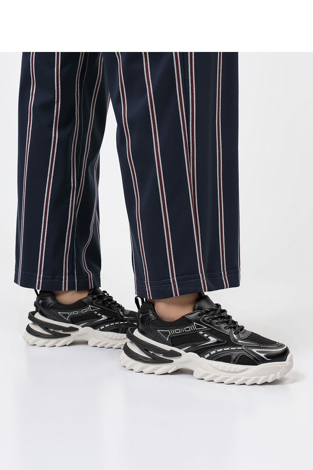 Sport Shoes model 210198 Inello