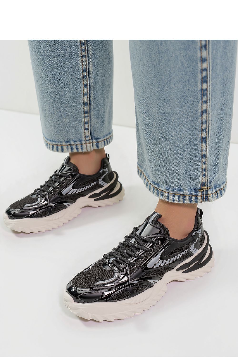 Sport Shoes model 210213 Inello