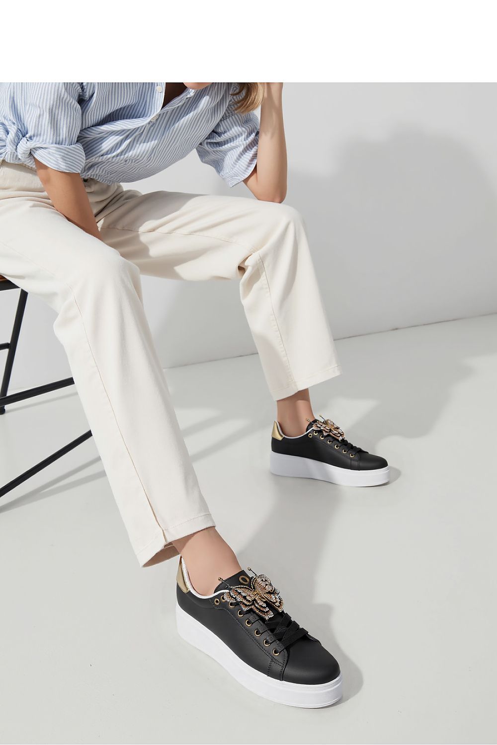 Sport Shoes model 210222 Inello