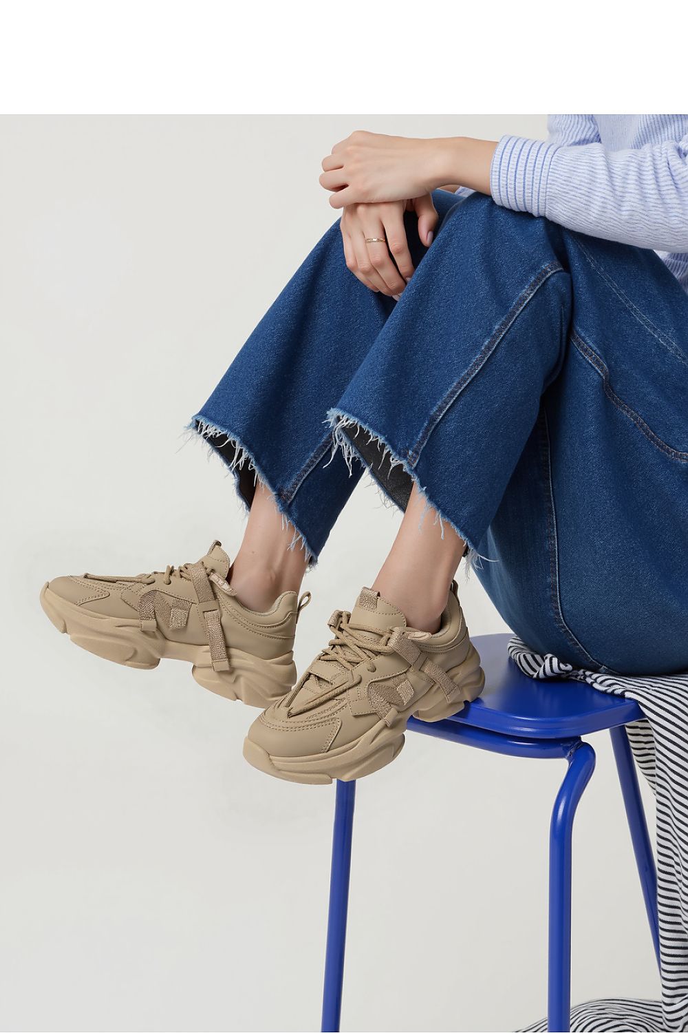 Sport Shoes model 210224 Inello