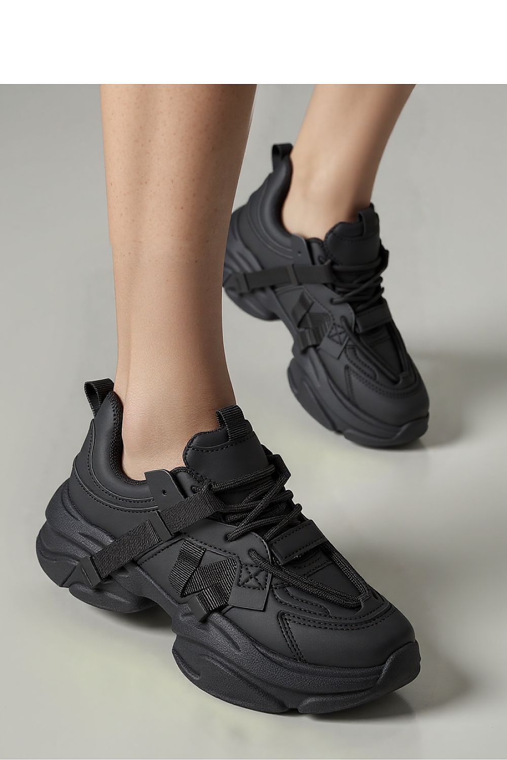 Sport Shoes model 210225 Inello