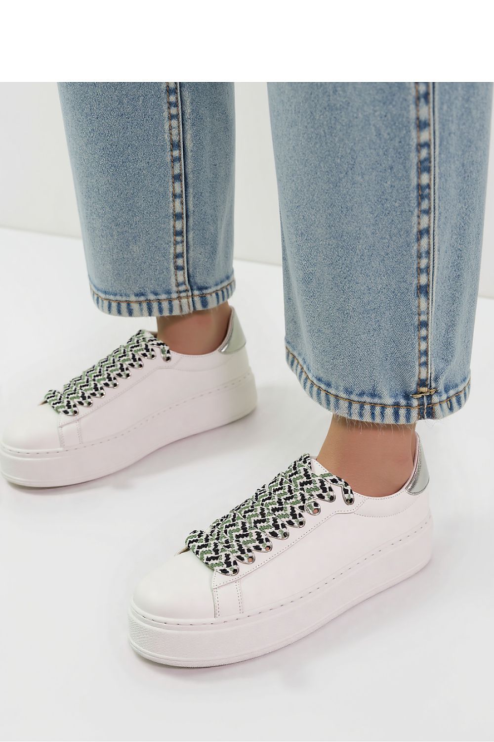 Sport Shoes model 210229 Inello