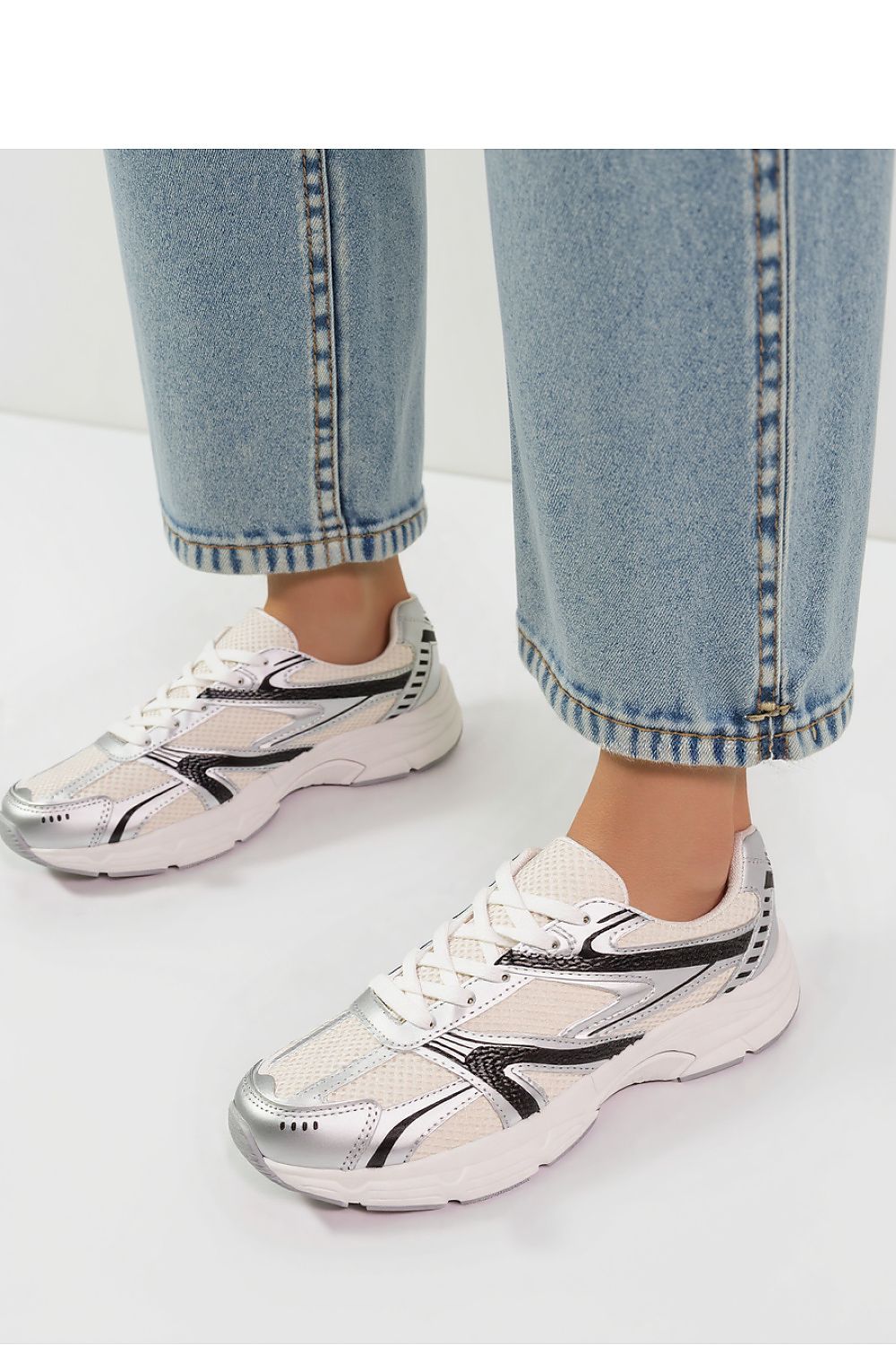 Sport Shoes model 210243 Inello