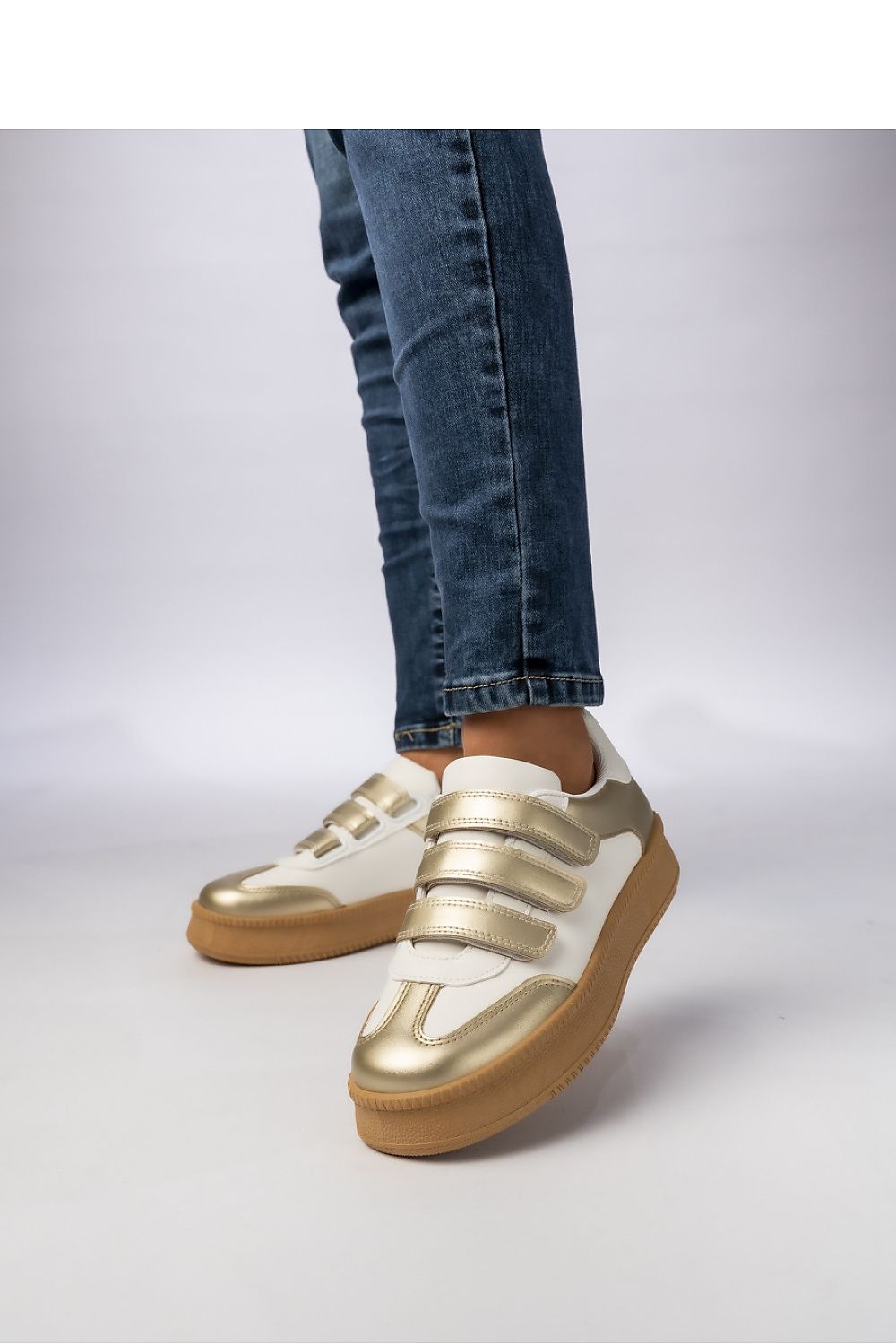 Sneakers model 210606 Inello