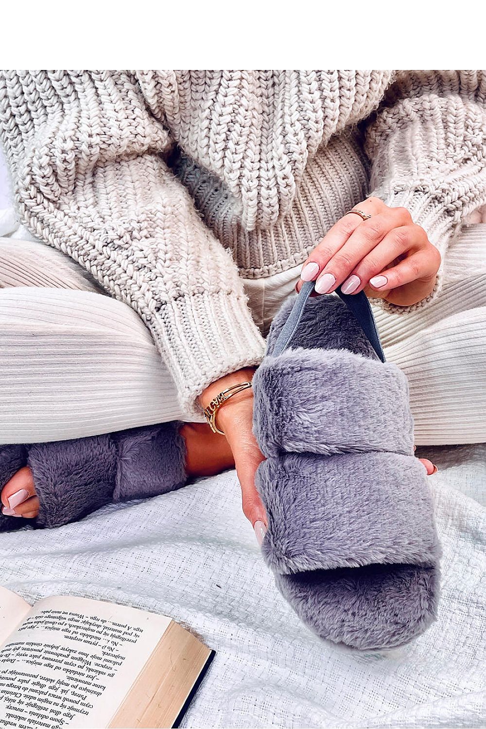  Slippers model 190360 Inello 