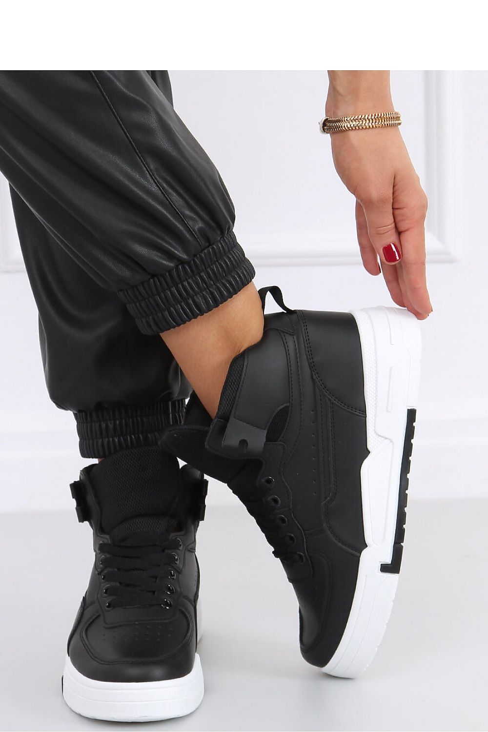  Sport Shoes model 163310 Inello 